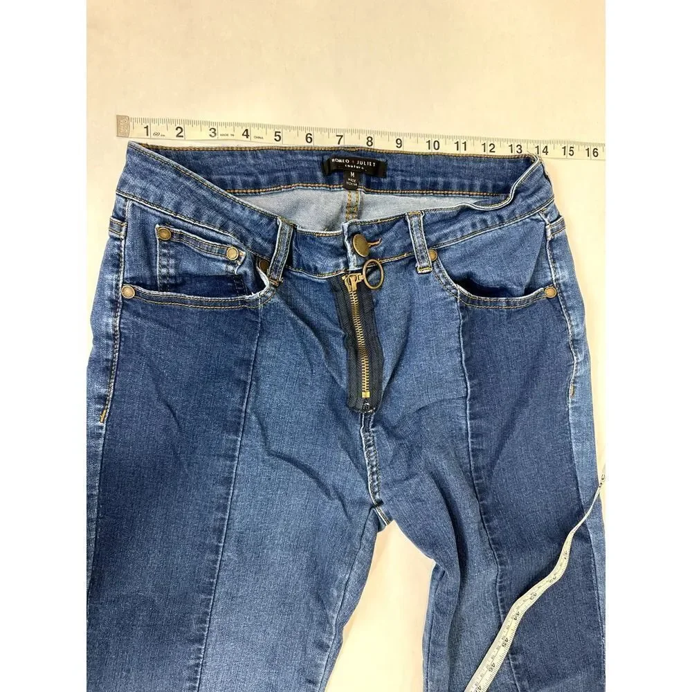Romeo & Juliette Couture High-Rise Jeans Raw Hem -- Size M (28)